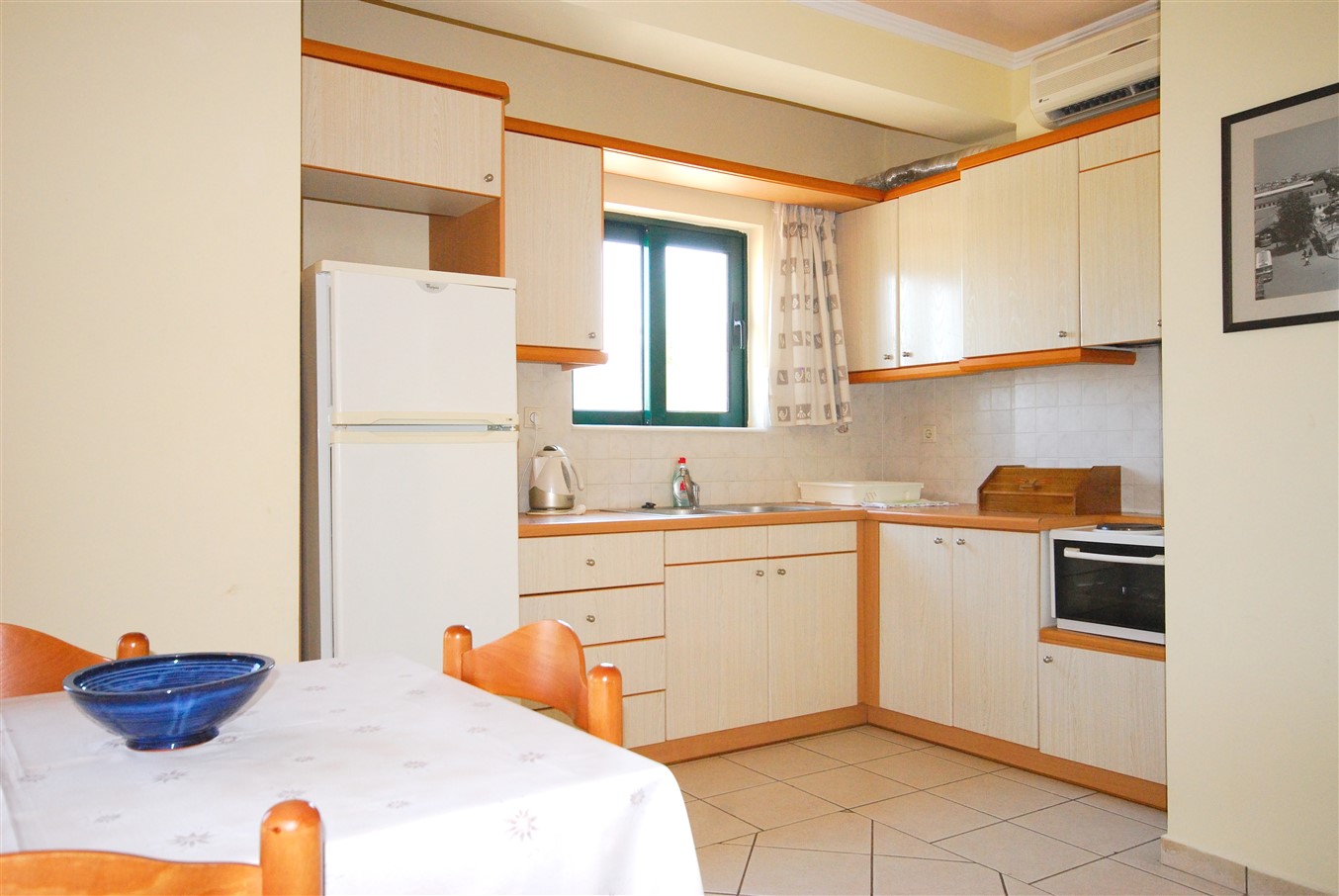 Aloni Suites