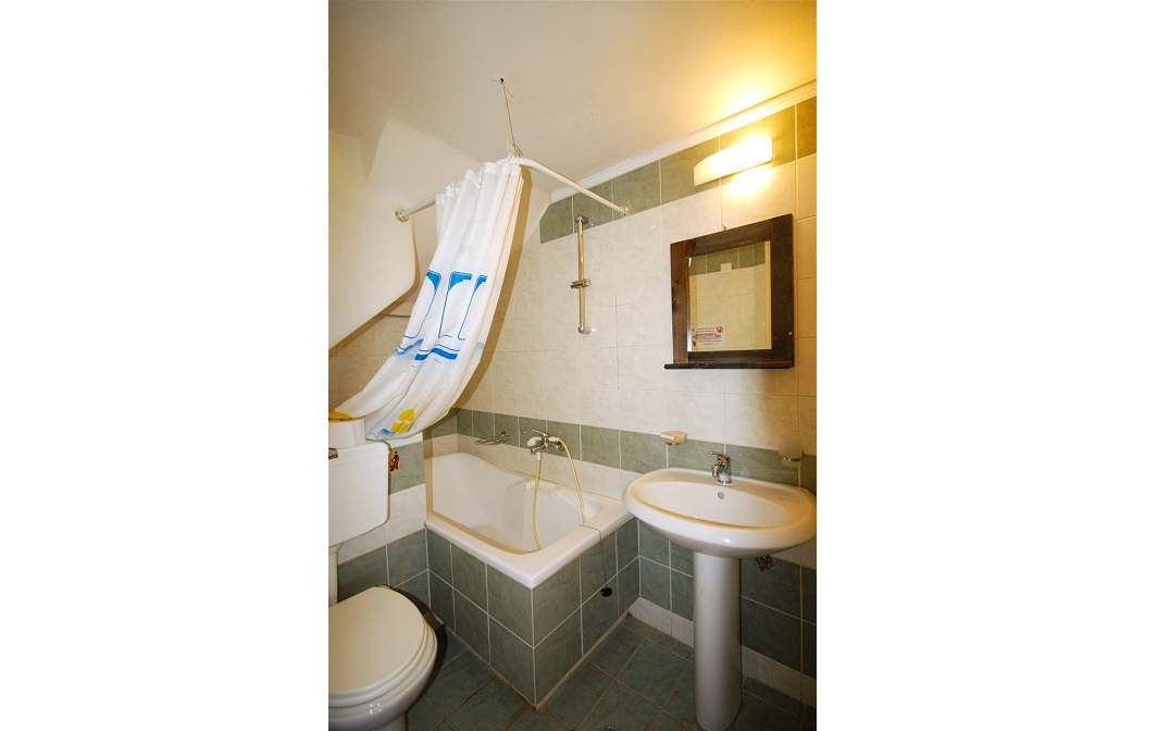 Aloni Suites