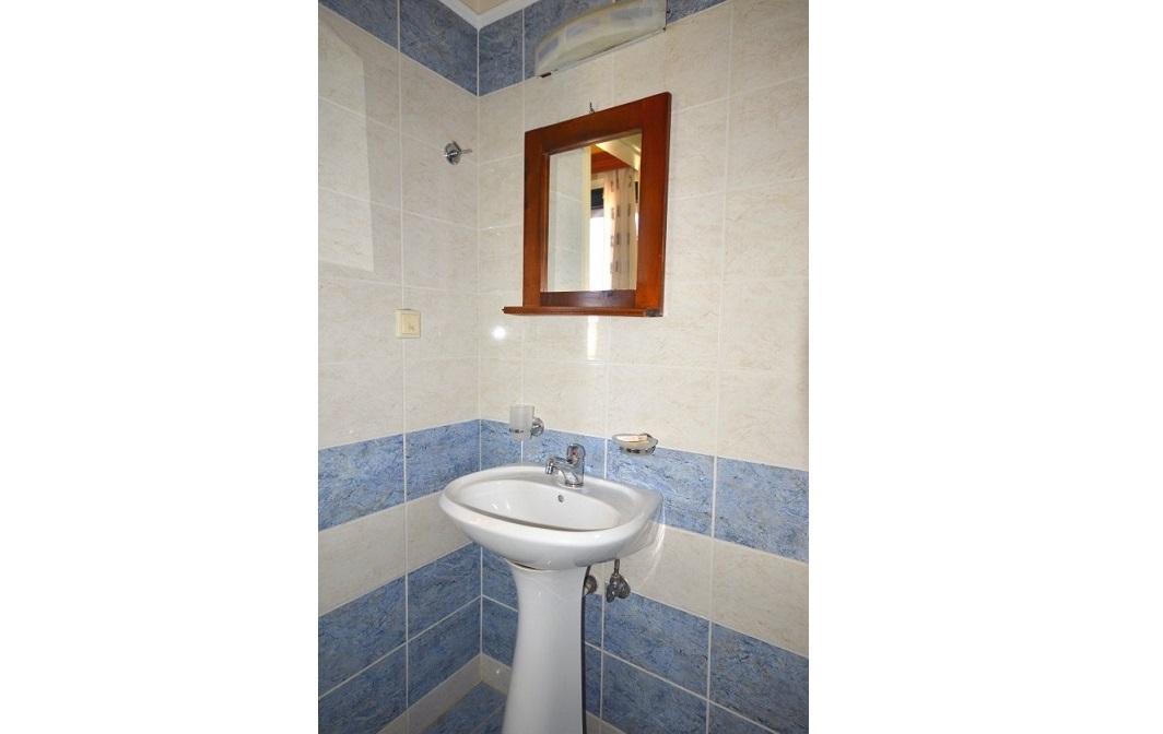 Aloni Suites