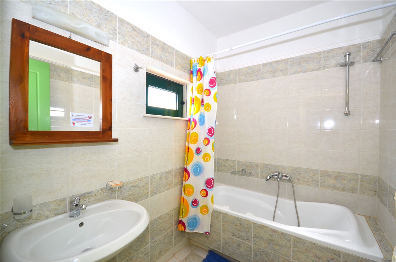 Aloni Suites