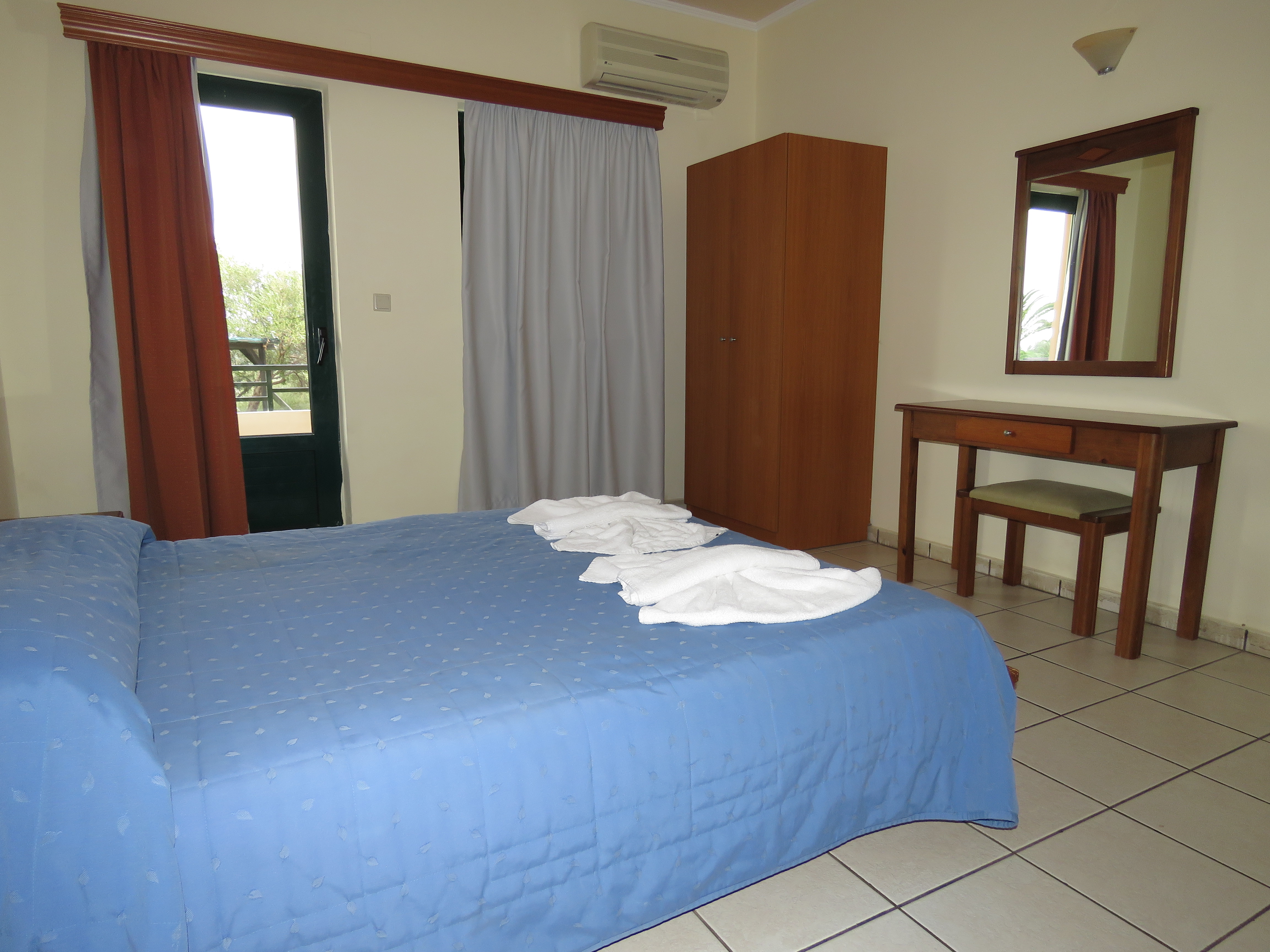 Aloni Suites