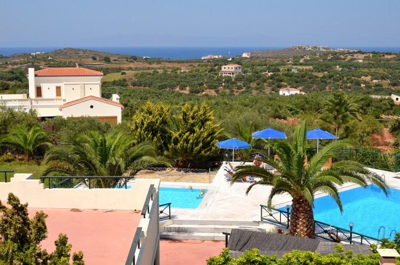 Aloni Suites